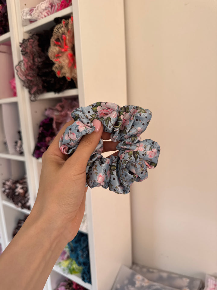 Rose dot Scrunchie