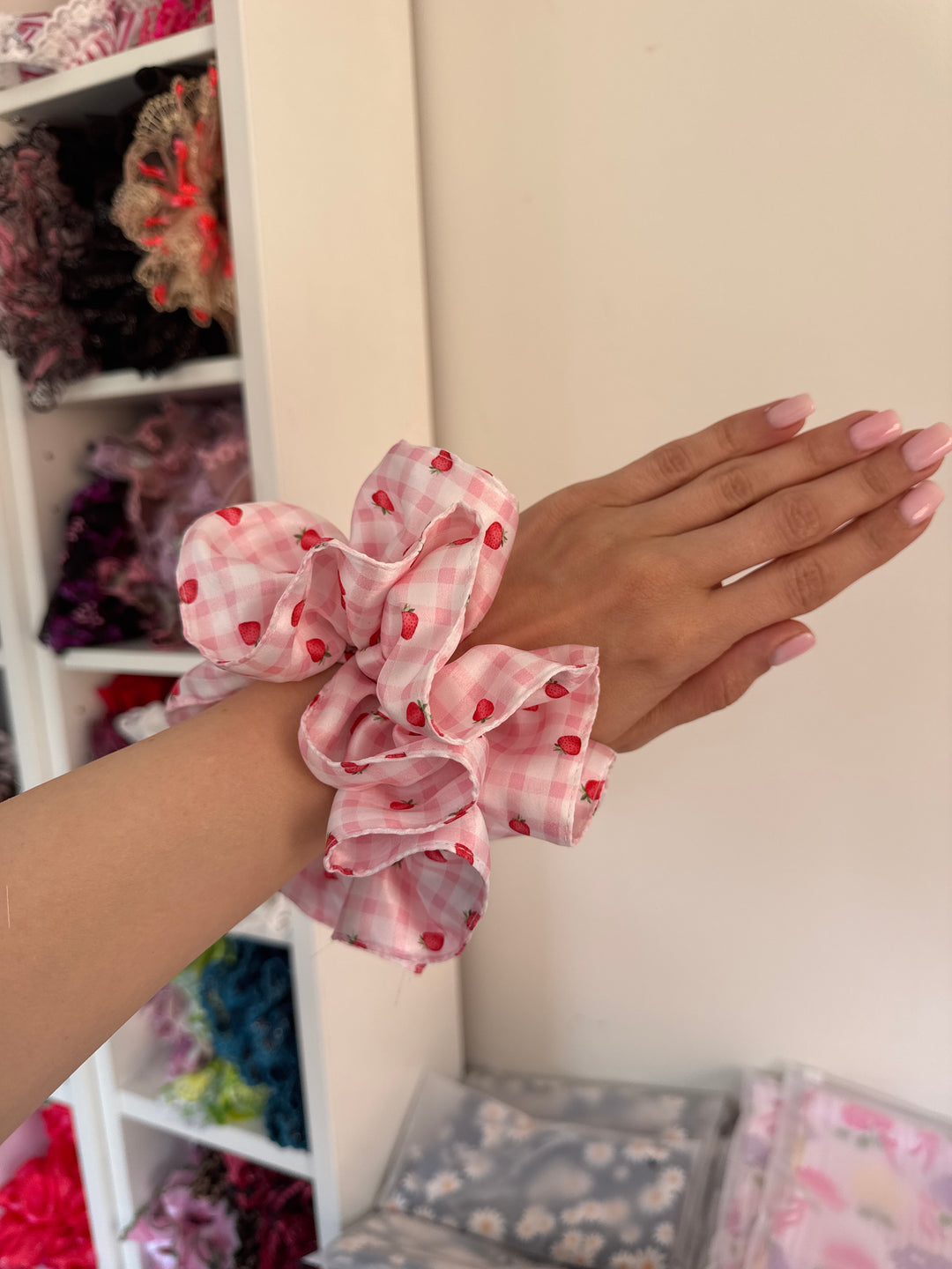 Strawberry fields double frill scrunchie