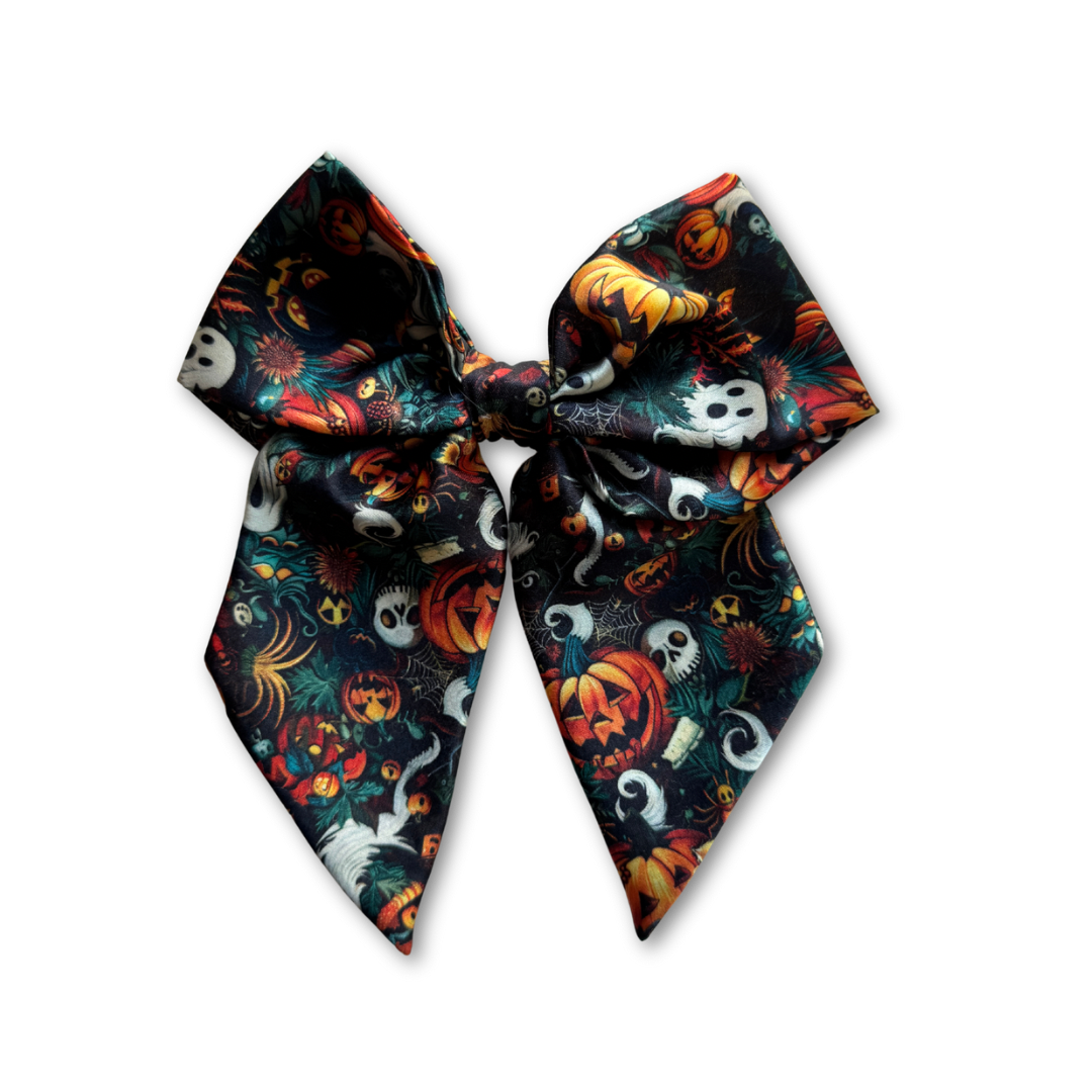 NEW - Spooky Garden Short Tail Hair Bow