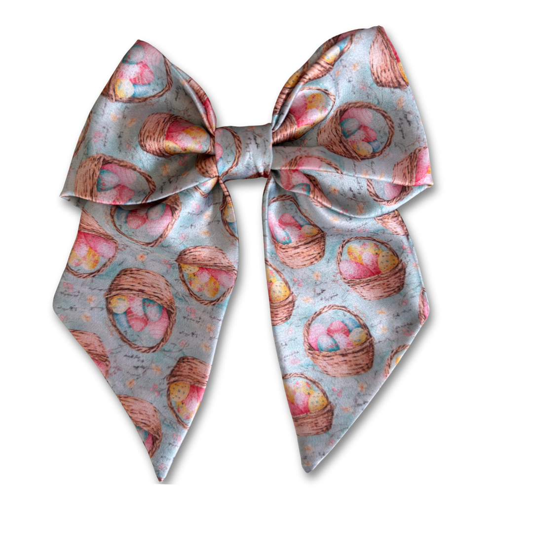 Egg Nest Short Tail Bow