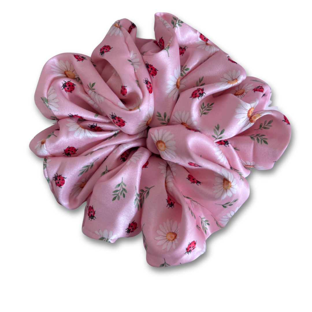 Lovebug daisy Scrunchie