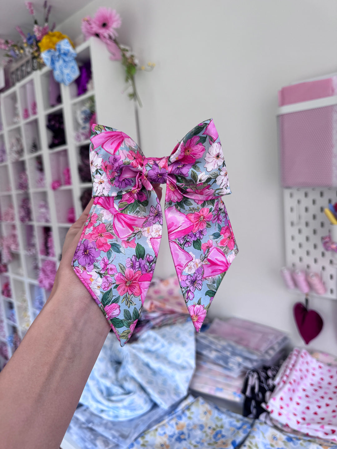 Floral Paradise Short Tail Bow