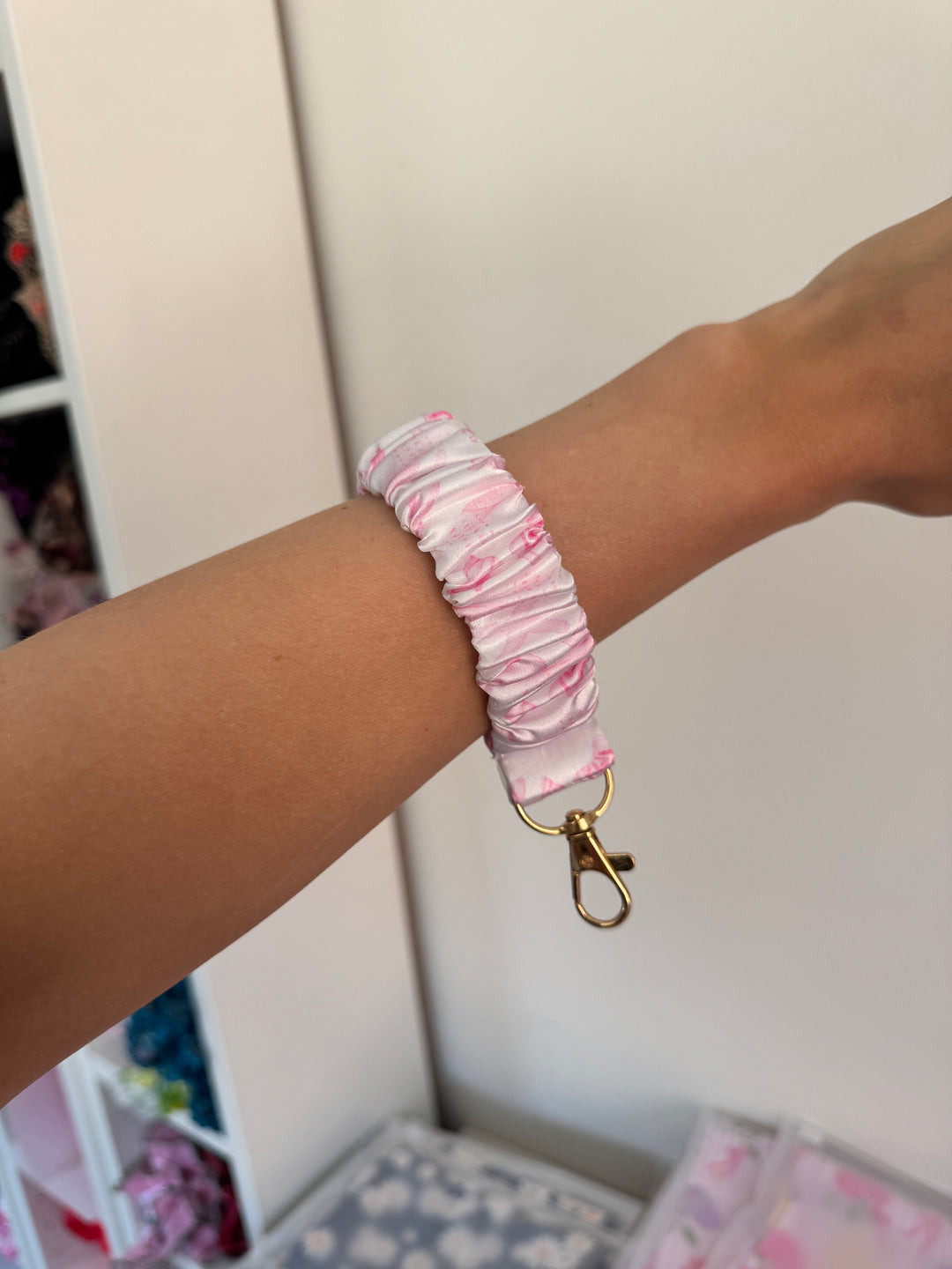 Pink seashells scrunchlet