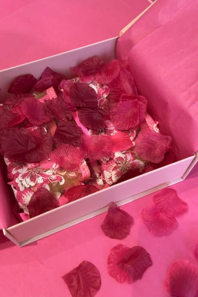 GIFT WRAPPING